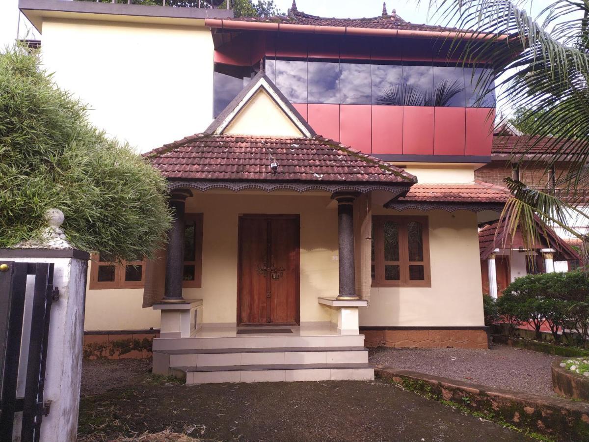 Willa Swasthi Griha Aranmula Zewnętrze zdjęcie